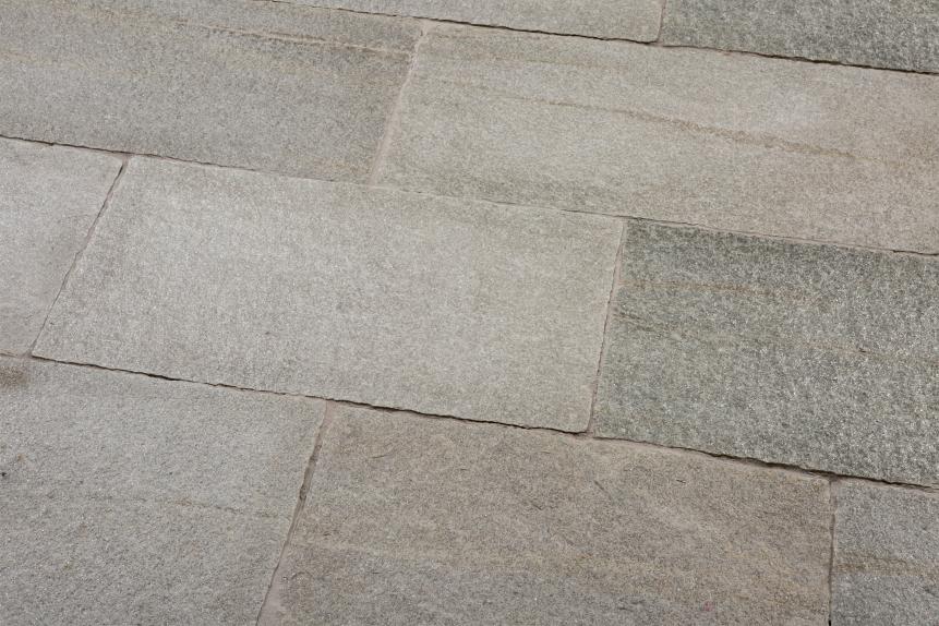 Terrassenplatten Gneis "LUCIA" (grau-gelblich gemischt) 40x2-5cm, in Werkslängen