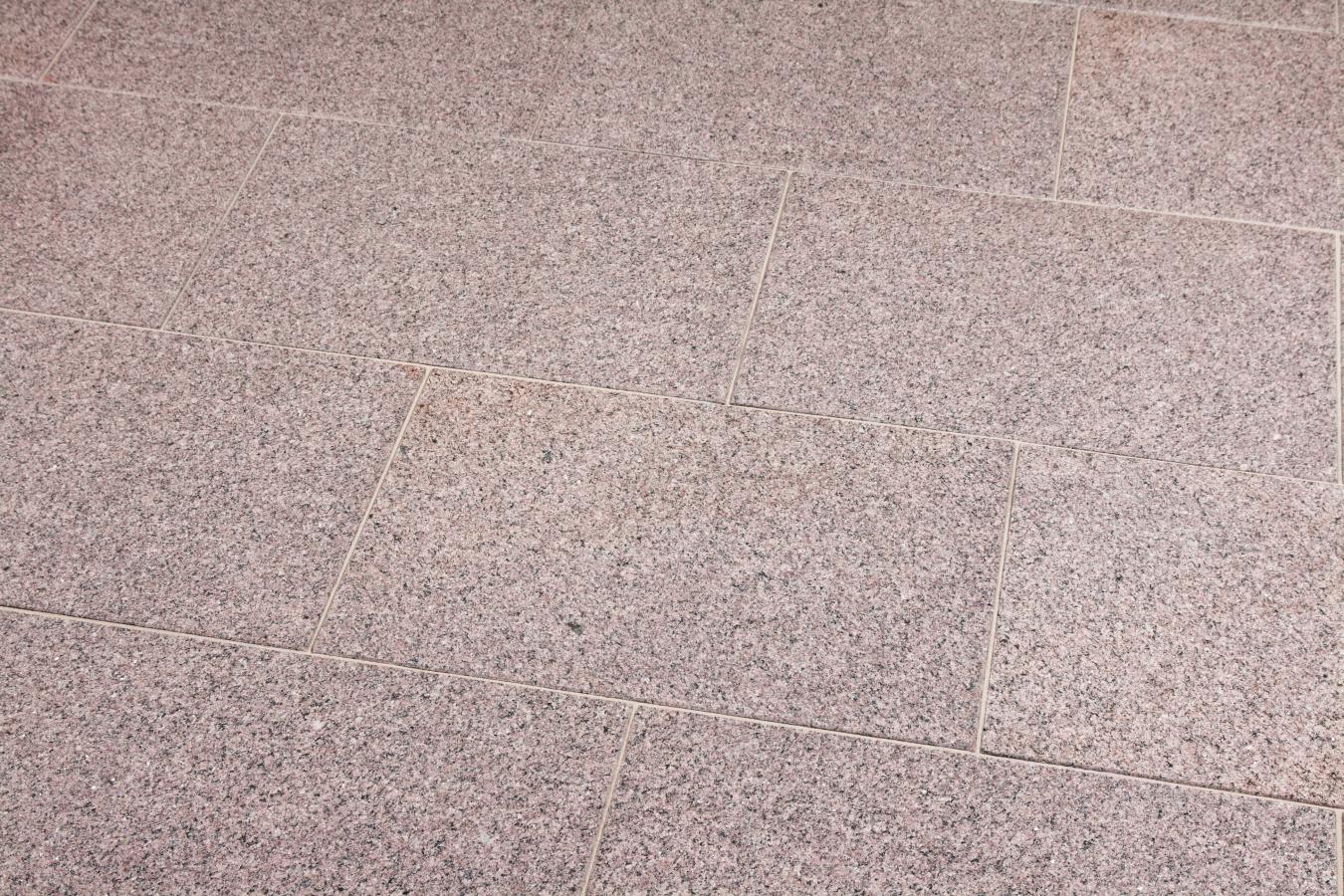 Terrassenplatten Granit "SCARLET" (rot-grau) -geflammt-