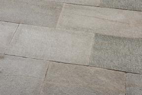 Preview: Terrassenplatten Gneis "LUCIA" (grau-gelblich gemischt) 40x2-5cm, in Werkslängen
